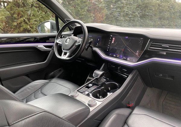 Volkswagen Touareg cena 219900 przebieg: 124000, rok produkcji 2018 z Szczecin małe 631